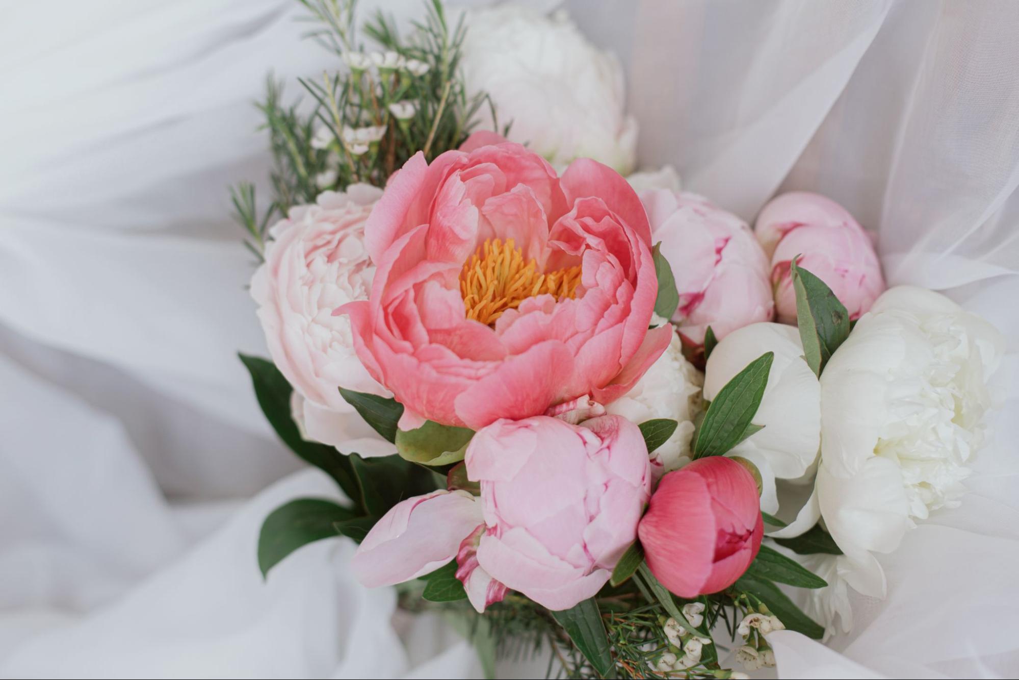 the-perfect-bridal-bouquets-of-fresh-flowers